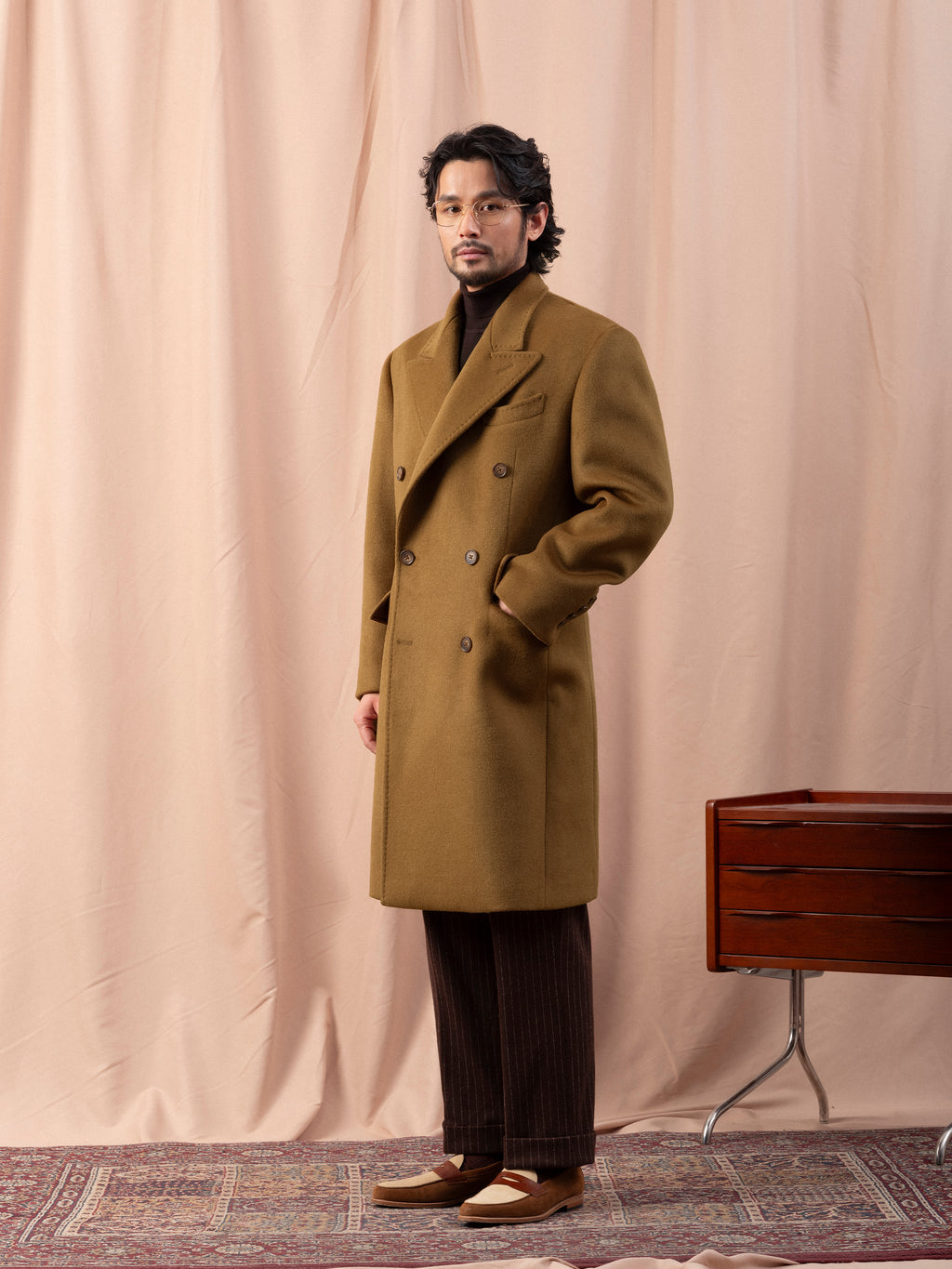 Men's Heavy 100% Wool Peaked Lapel Chester Coat