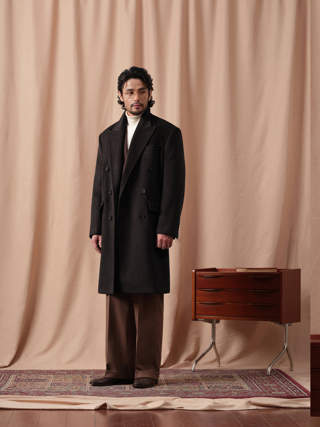 Men's Heavy 100% Wool Peaked Lapel Chester Coat