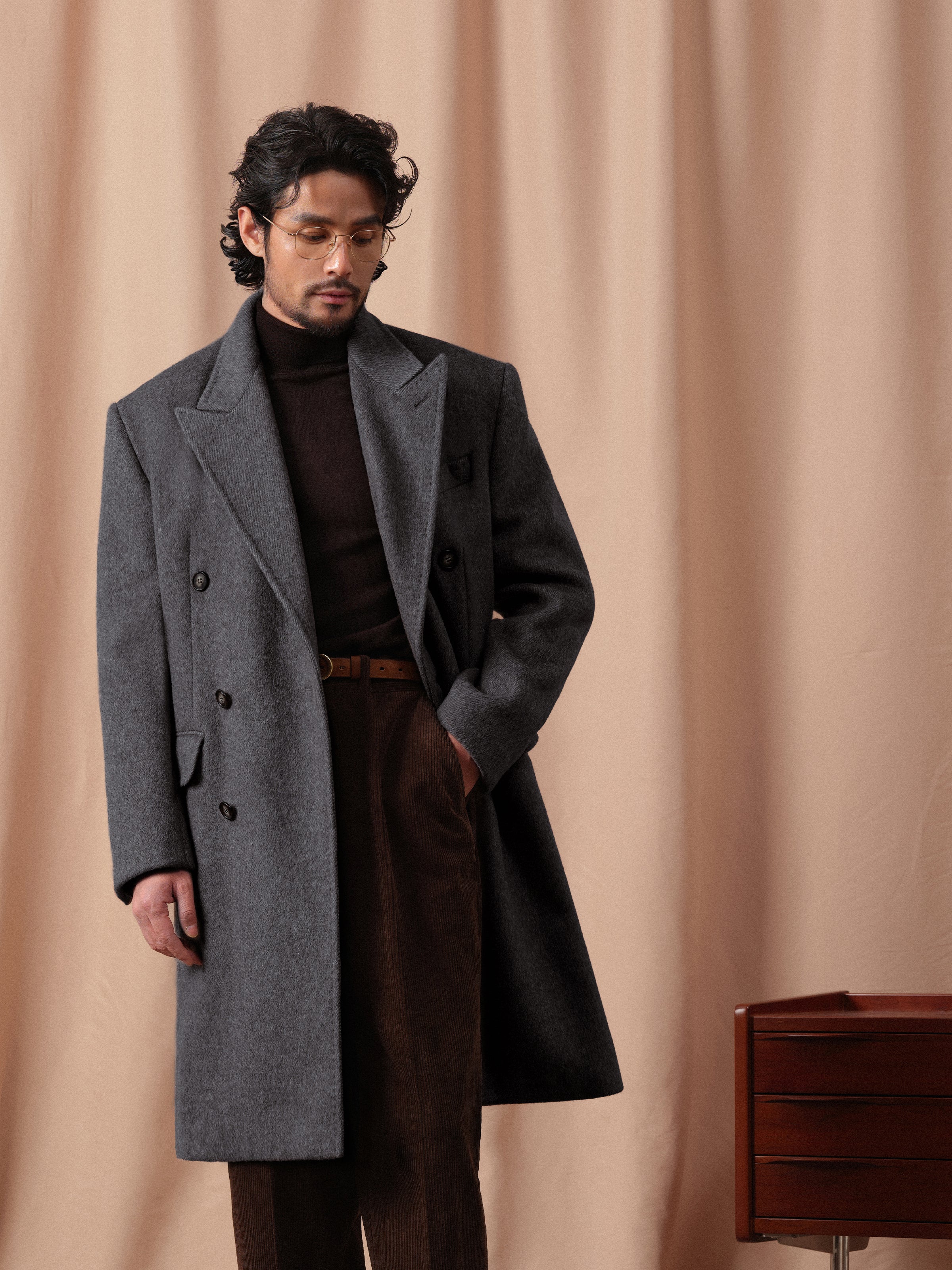 Men's Heavy 100% Wool Peaked Lapel Chester Coat