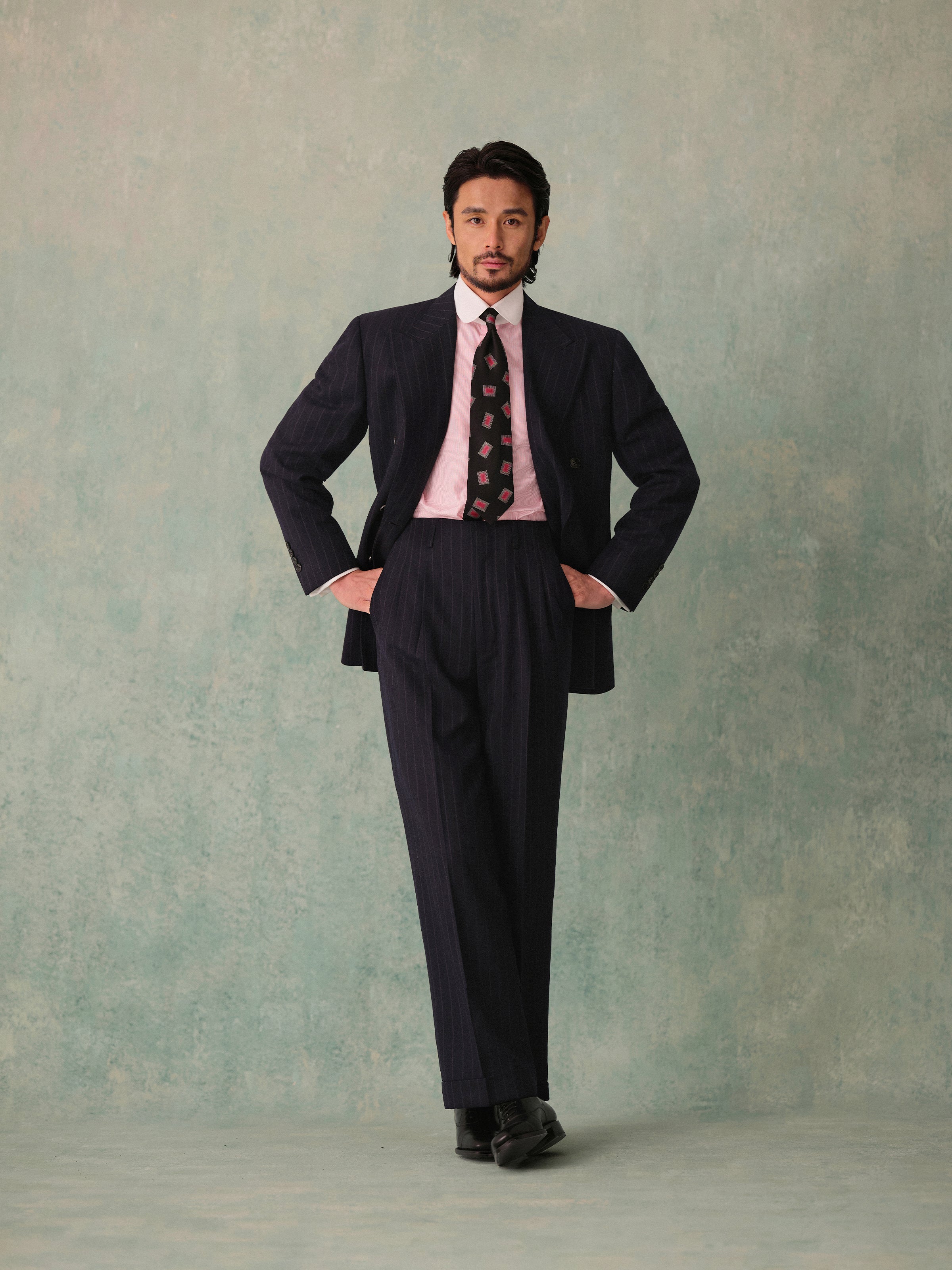 Men's Vintage 453g Pinstripe Double-Breasted Suit