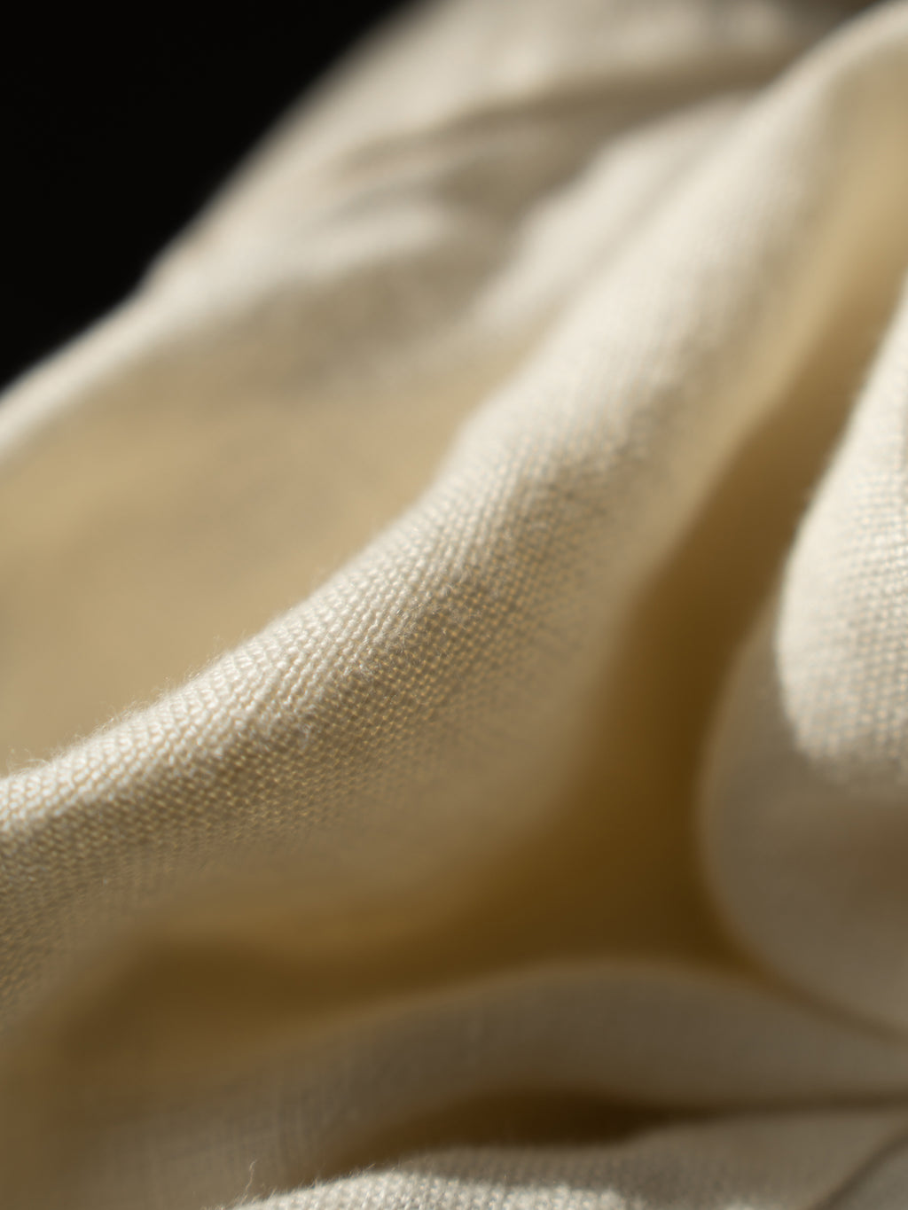 Off-White Normandy Linen Pleated Bermuda Shorts