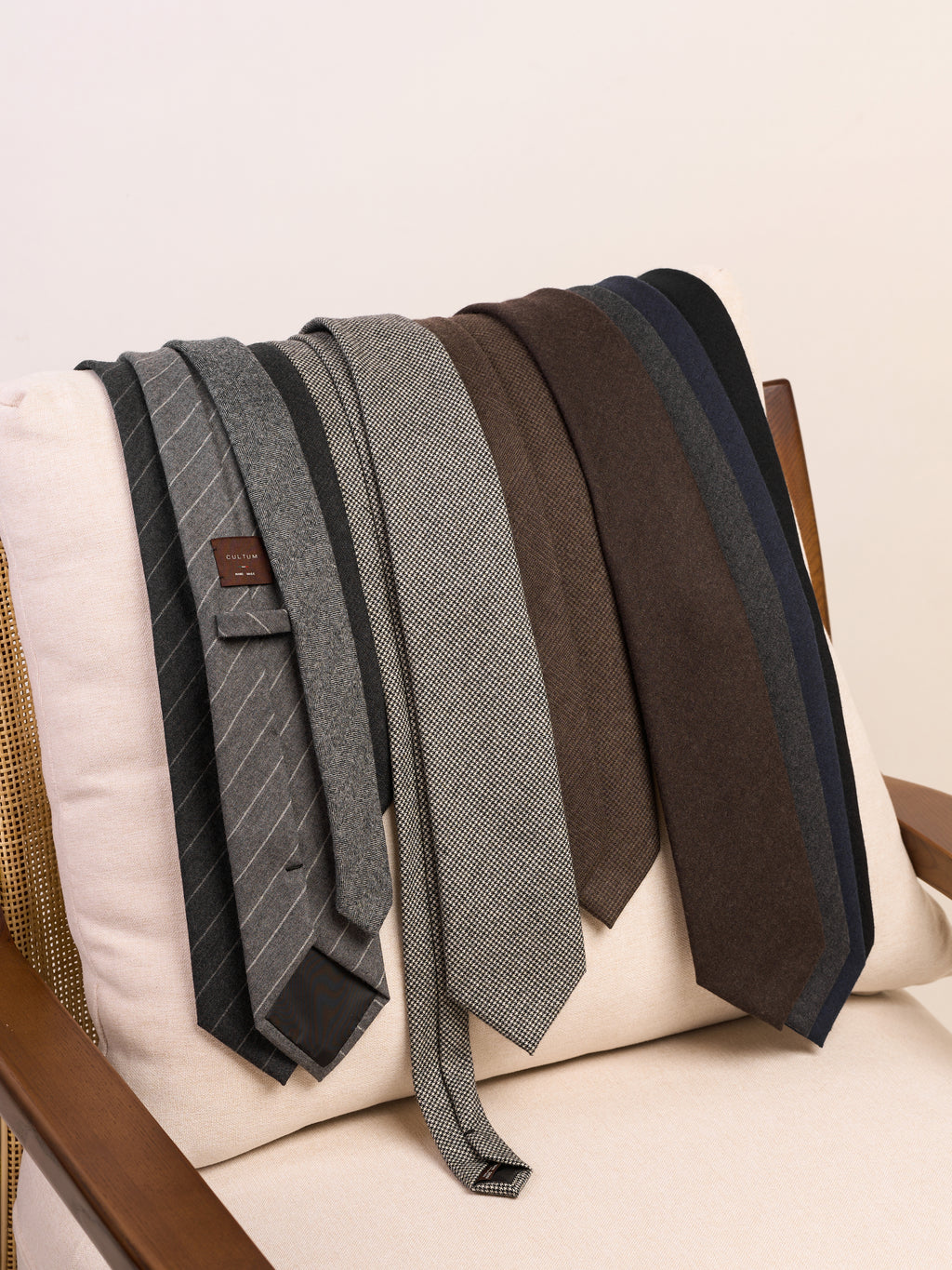 Classic 8CM All-Wool Handmade Tie for Men