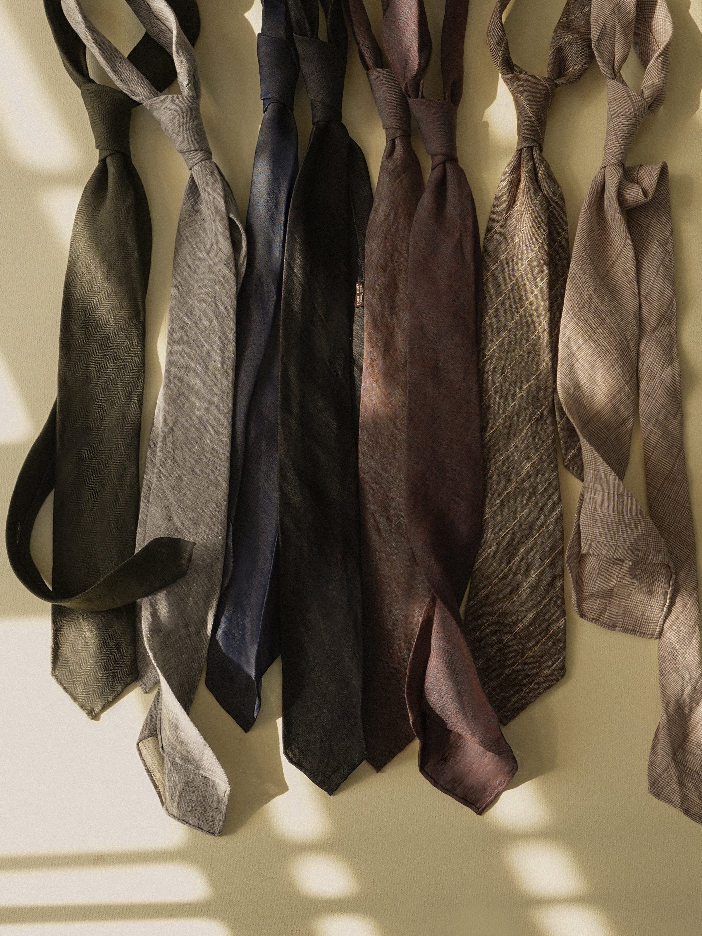 Retro Naples Handmade Linen Tie