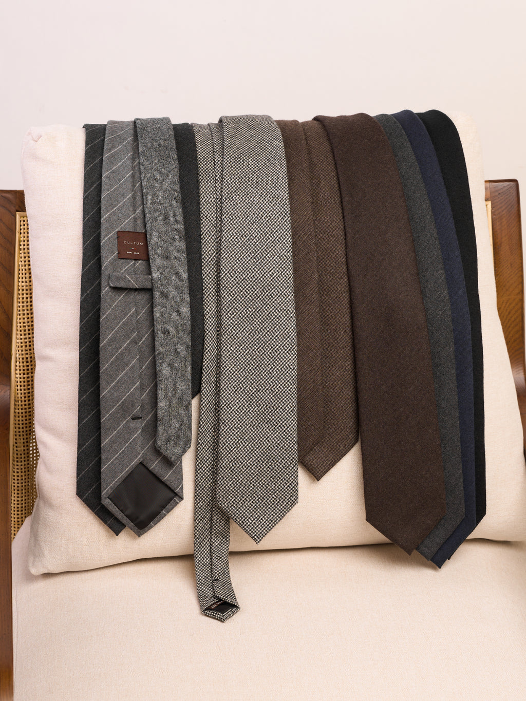 Classic 8CM All-Wool Handmade Tie for Men