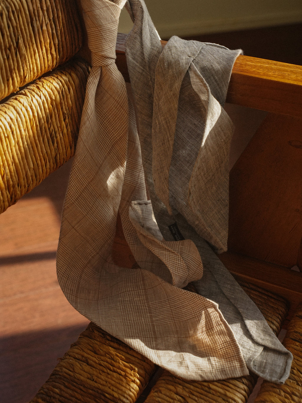 Retro Naples Handmade Linen Tie