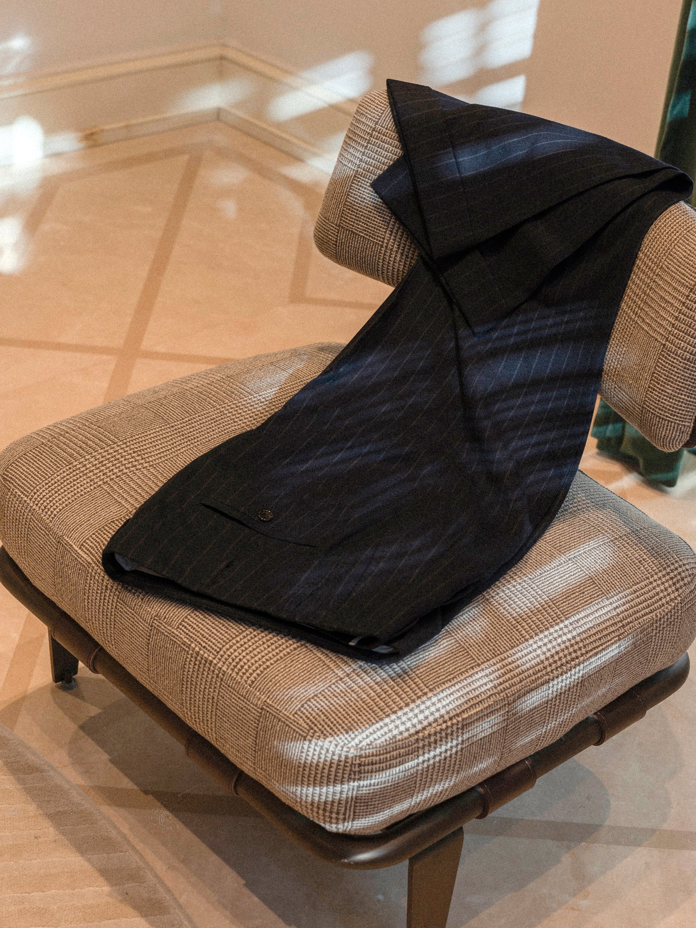 Men's Vintage 453g Pinstripe Double-Breasted Suit