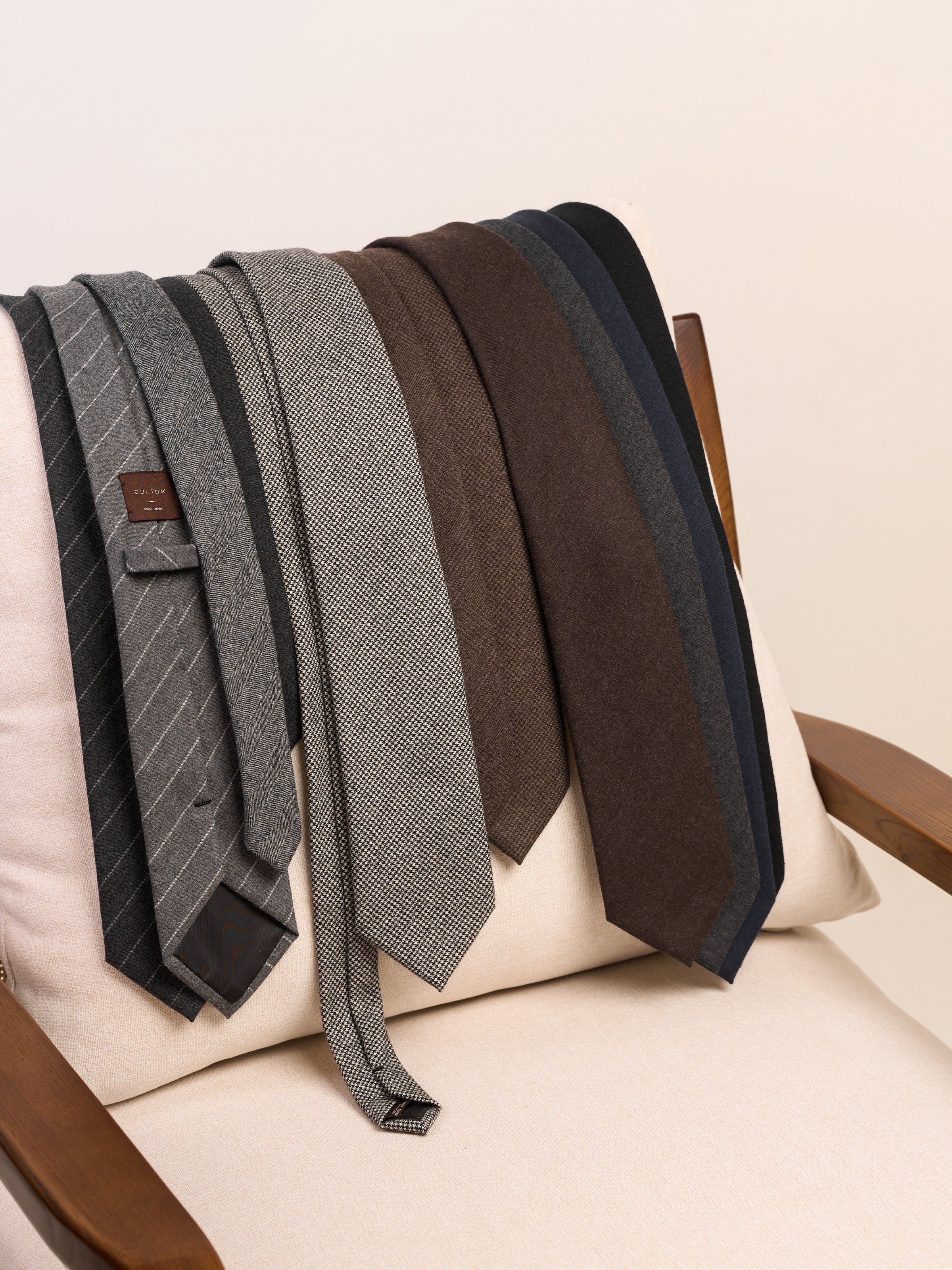 Classic 8CM All-Wool Handmade Tie for Men