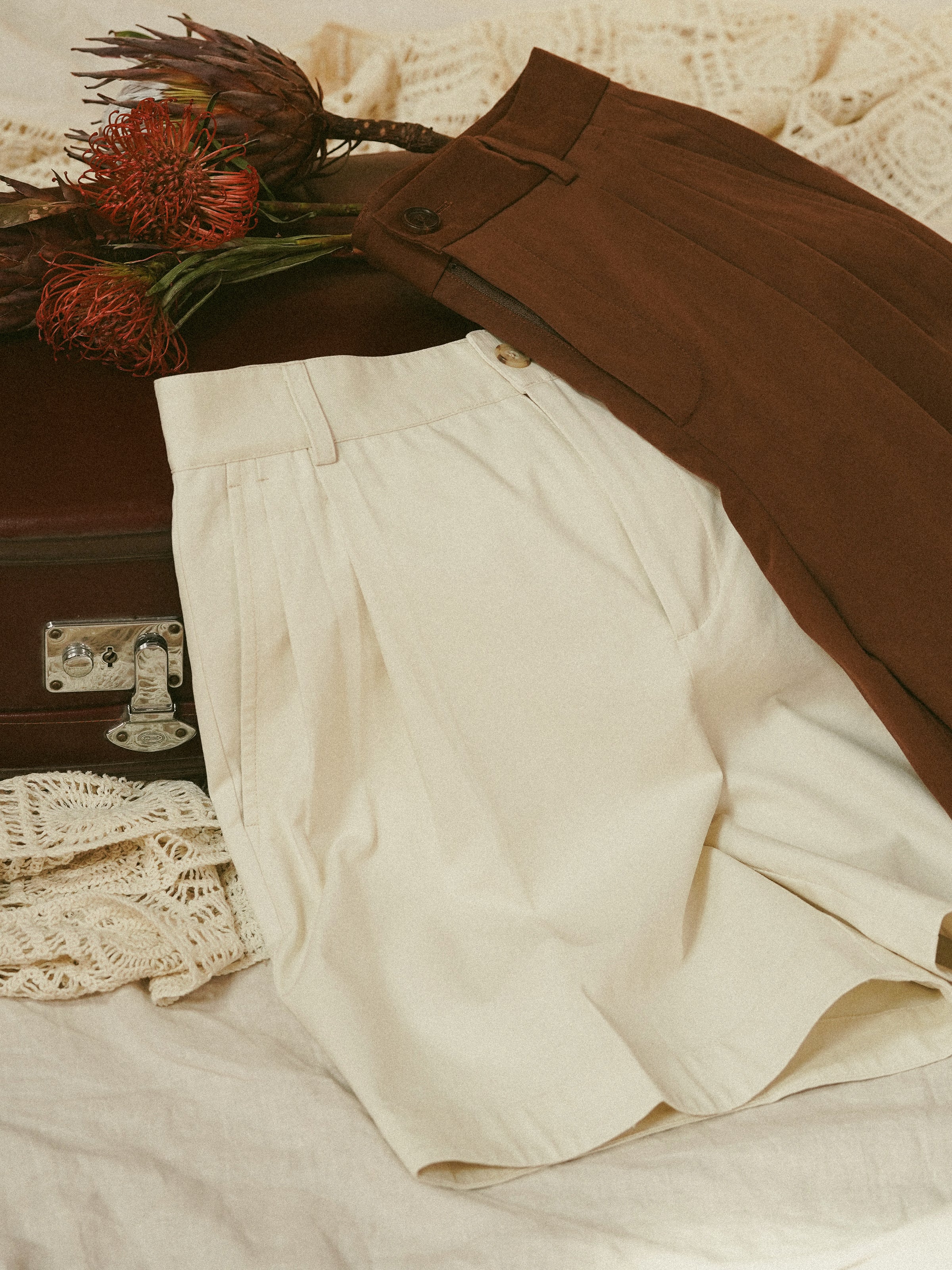 Men's Double-Pleated Straight-Fit Beach Shorts