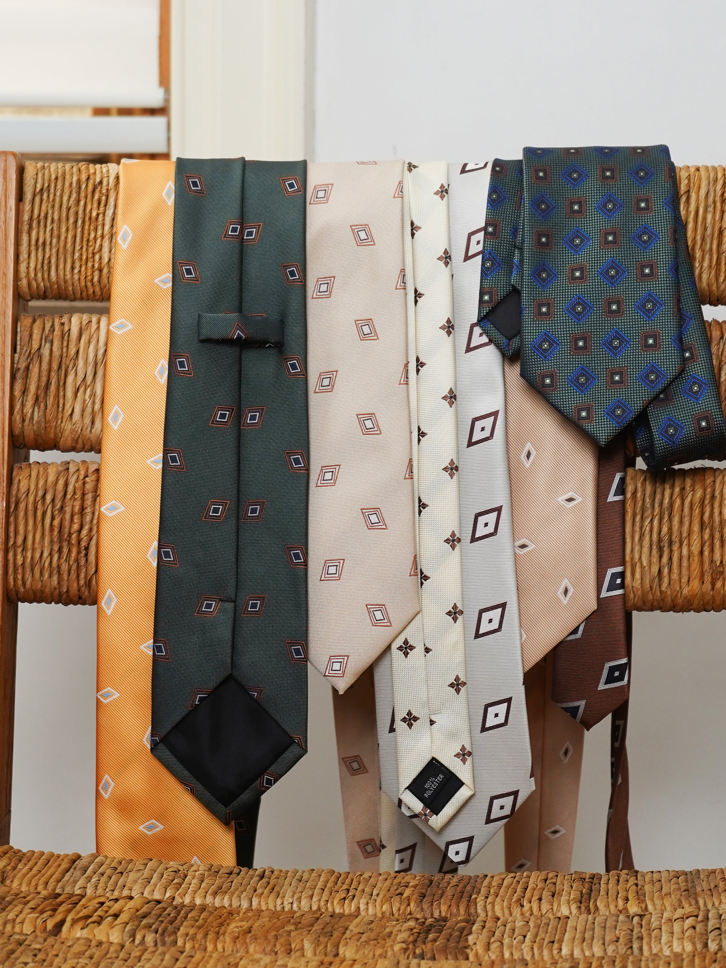 Retro 8cm Fully Lined Diamond Pattern Tie