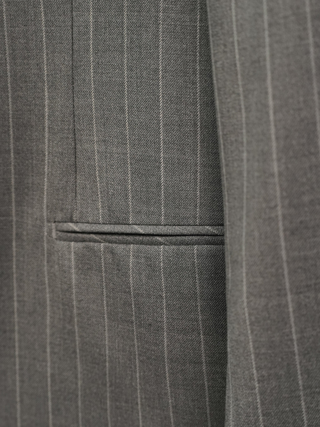 Men's Striped Half-Canvassed Business Suit (60s 70% Australian Wool)