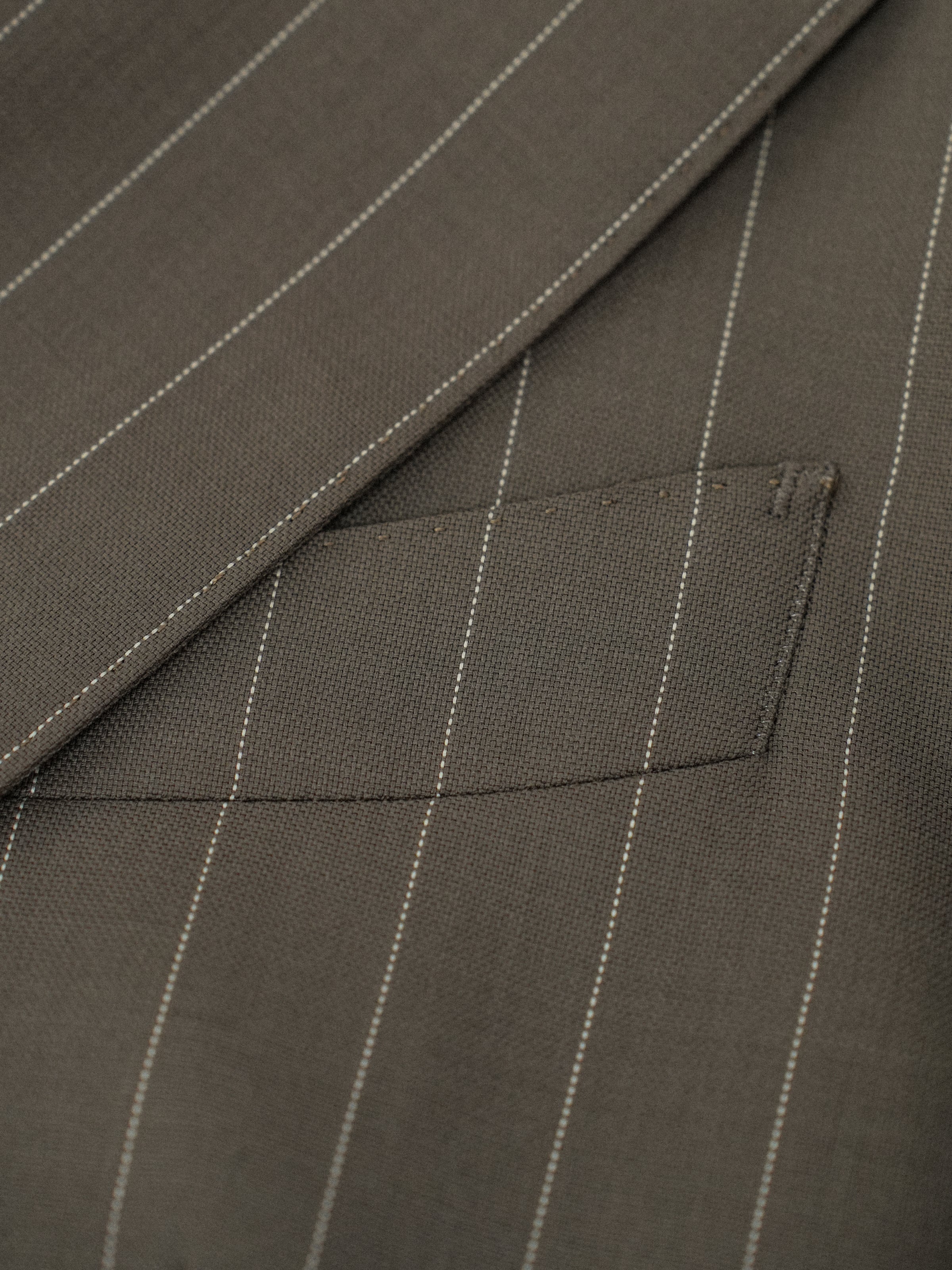 Men's Fine Australian Merino Wool Striped Double-Breasted Suit