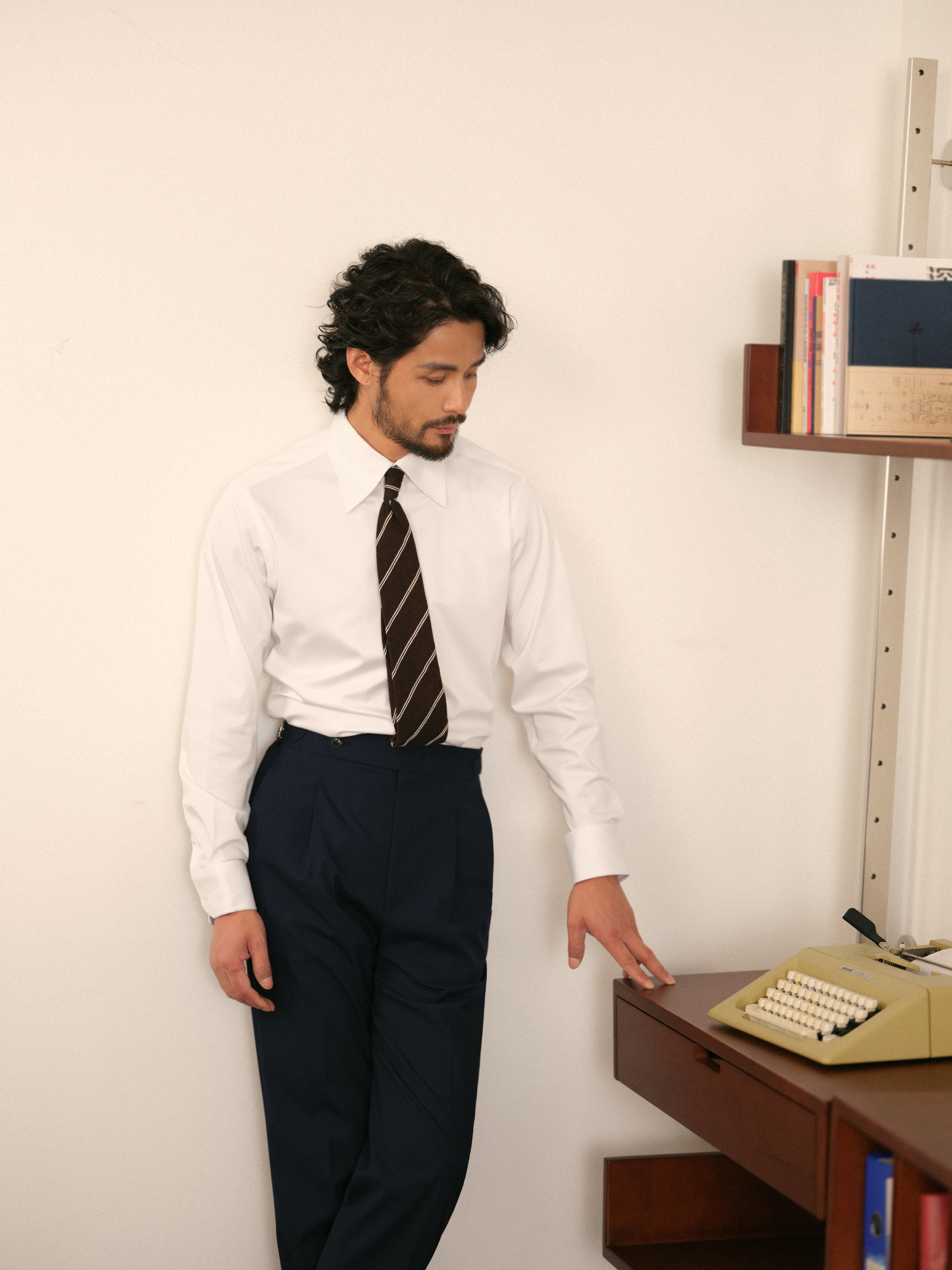 Men's Soft Wrinkle-Resistant White Dress Shirt