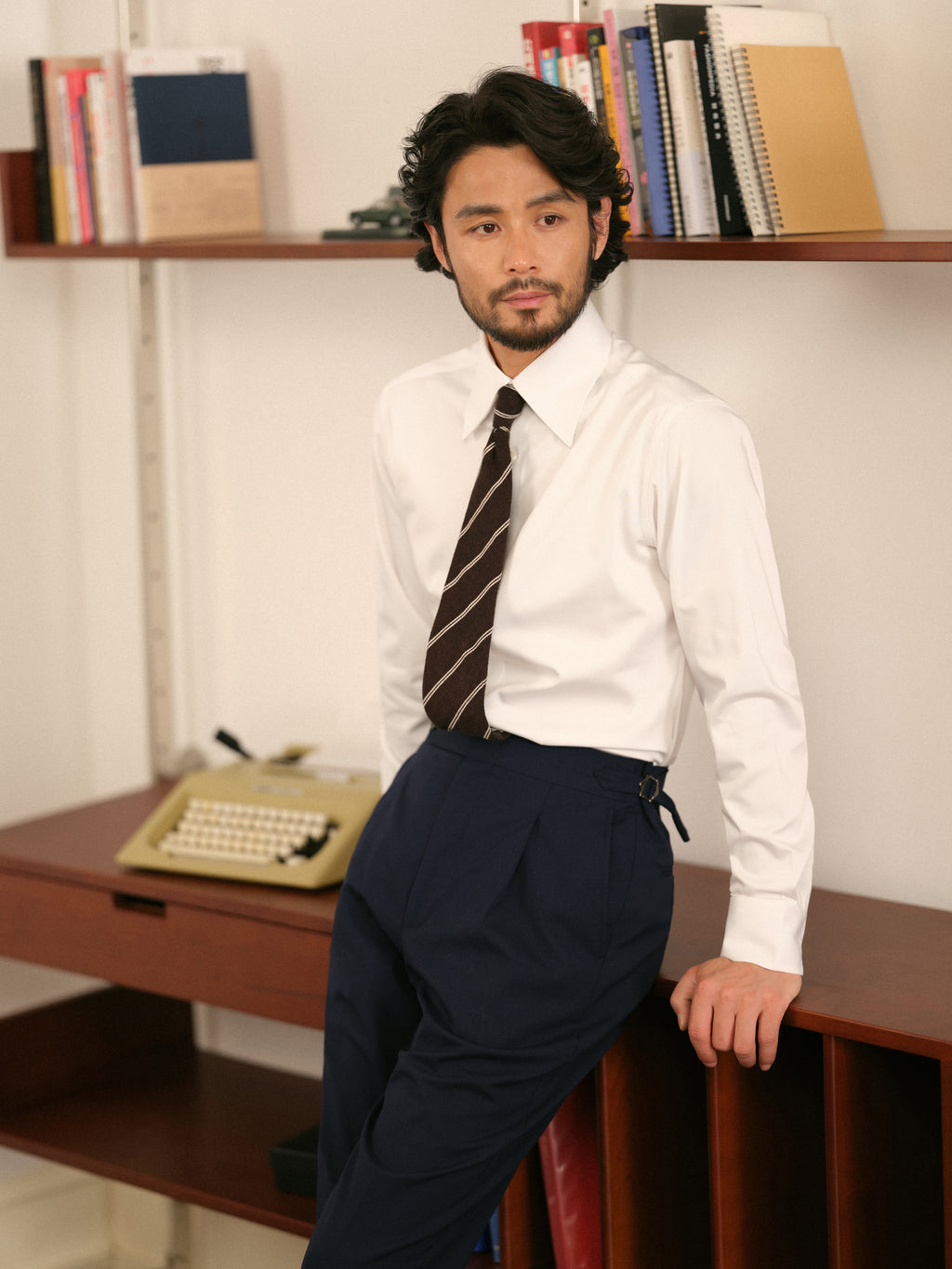 Men's Soft Wrinkle-Resistant White Dress Shirt