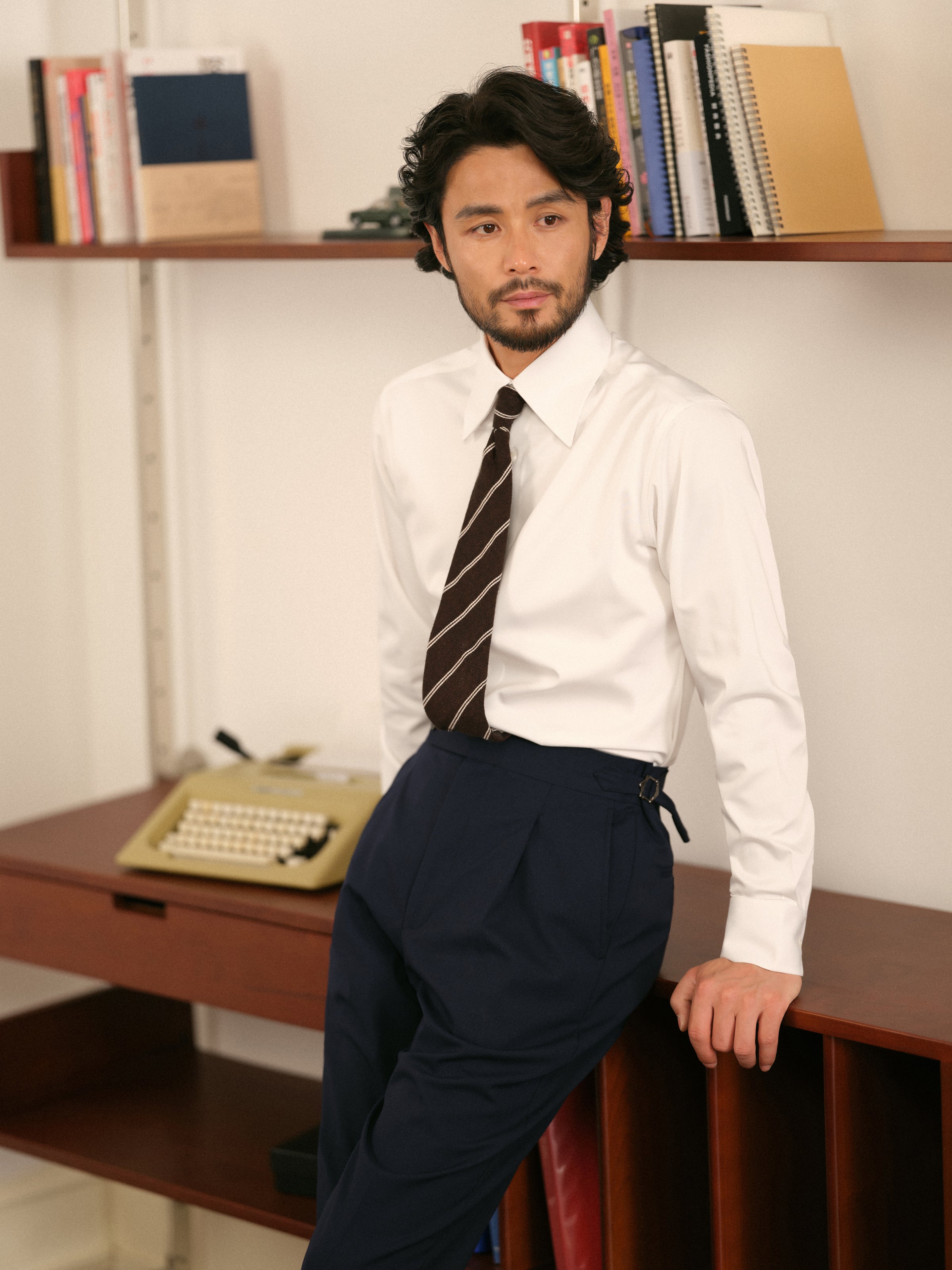 Men's Soft Wrinkle-Resistant White Dress Shirt