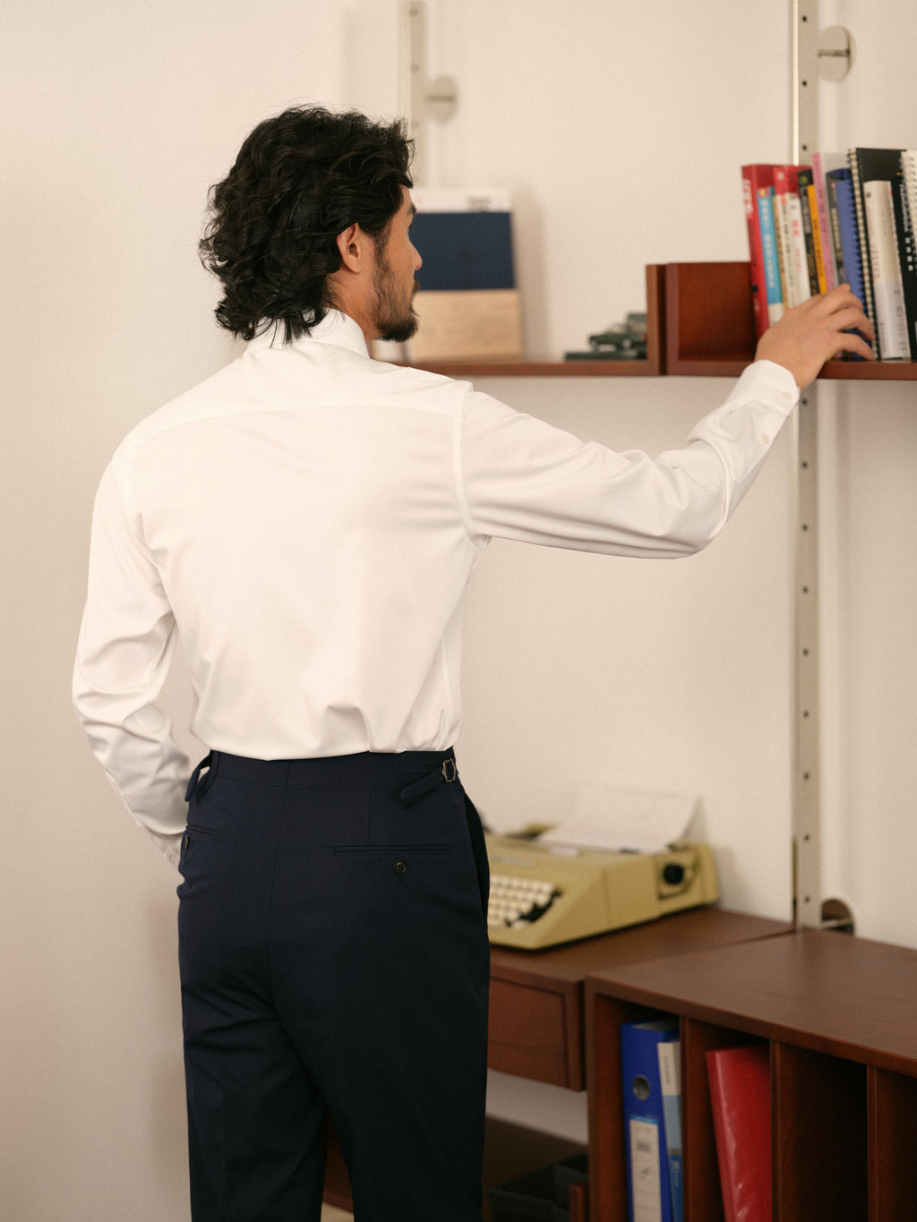 Men's Soft Wrinkle-Resistant White Dress Shirt