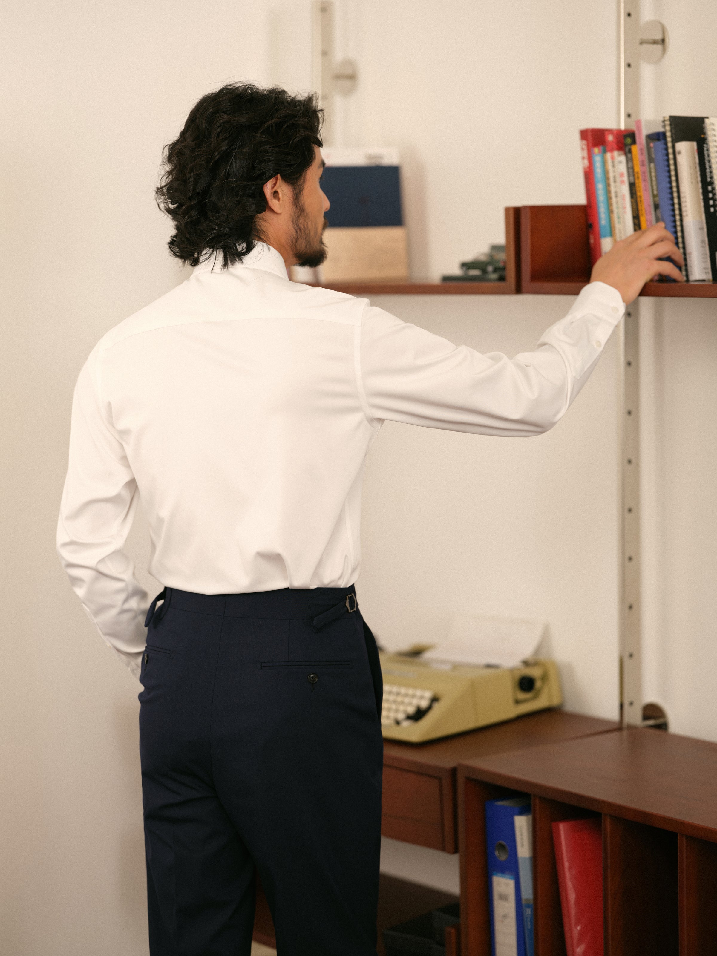 Men's Soft Wrinkle-Resistant White Dress Shirt