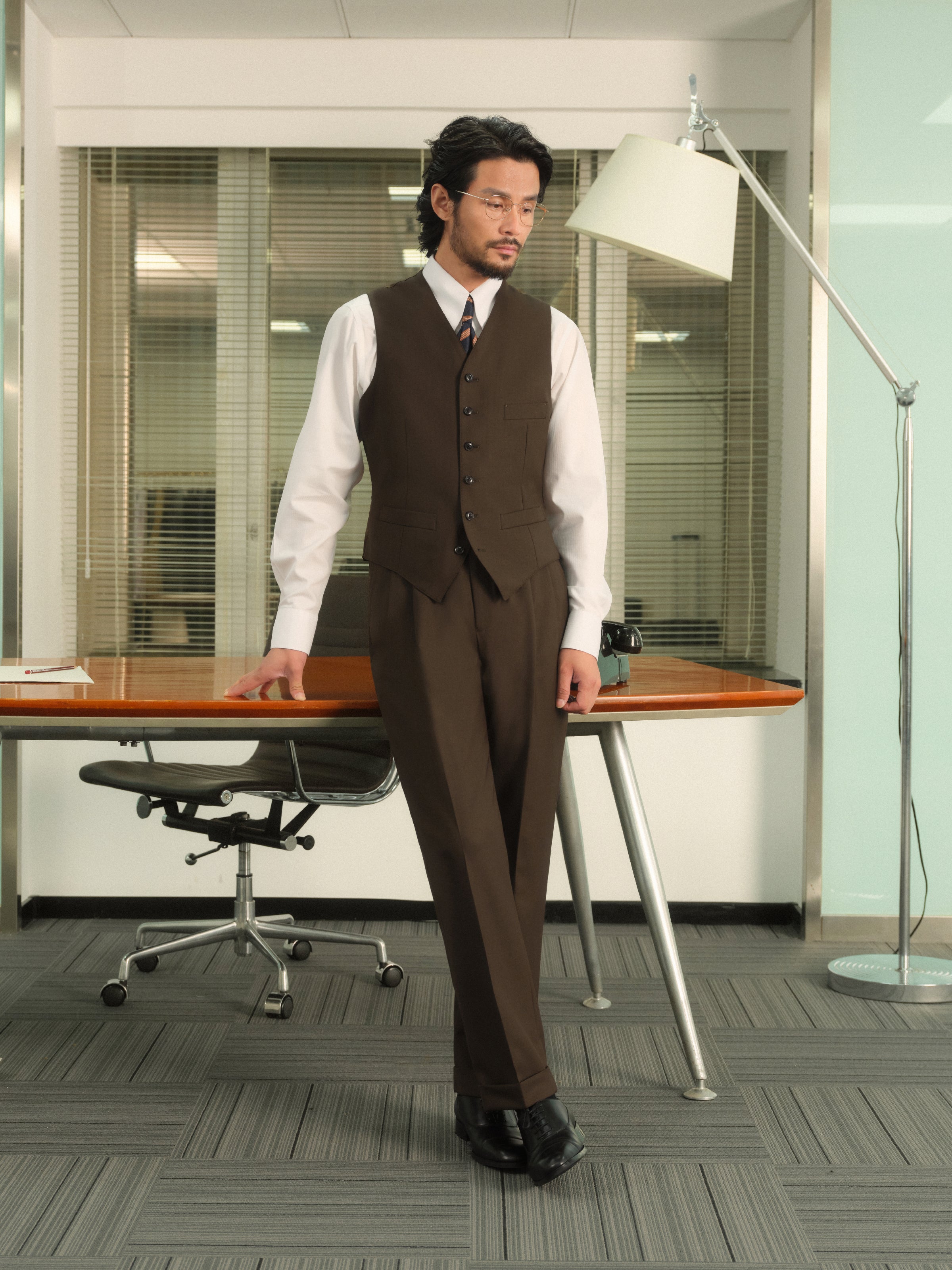 Men's 70% Australian Wool Twill Peak Lapel Vest