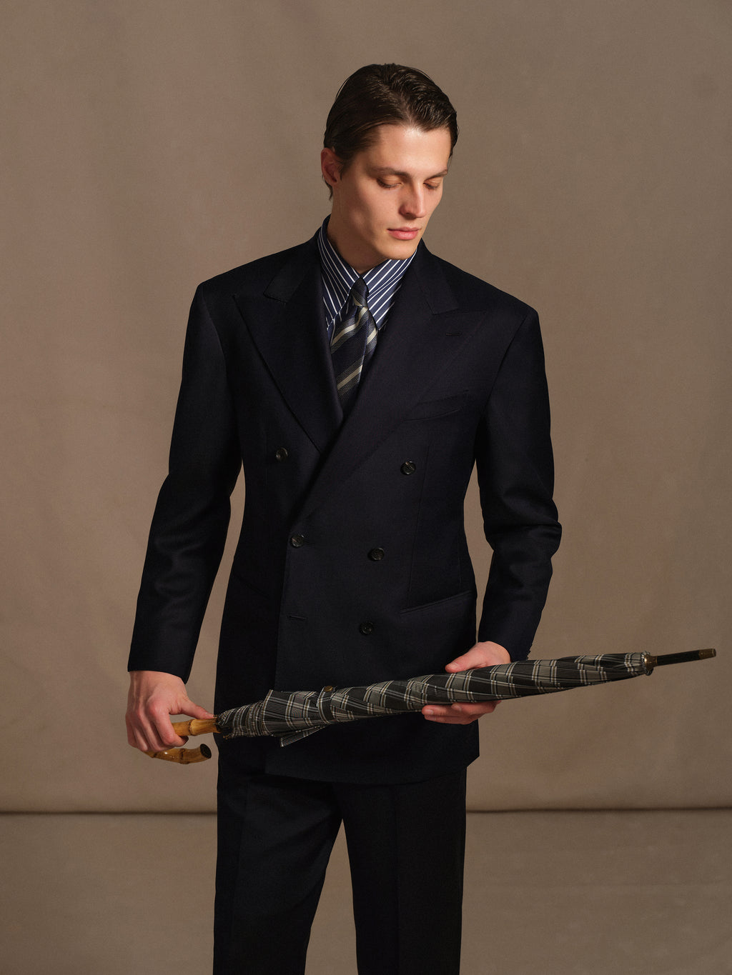 Men's 130S Italian Virgin Wool Double-Breasted Suit