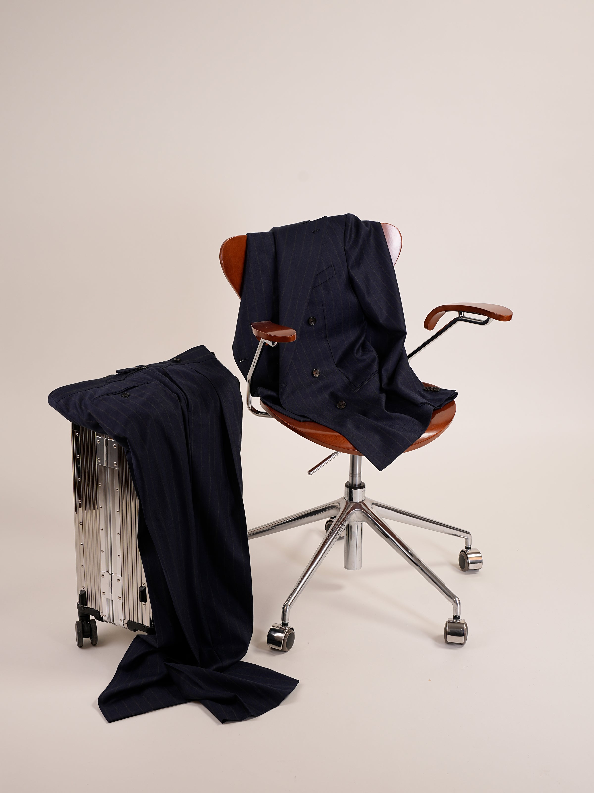 Men's Worsted Virgin Wool Striped Double-Breasted Suit