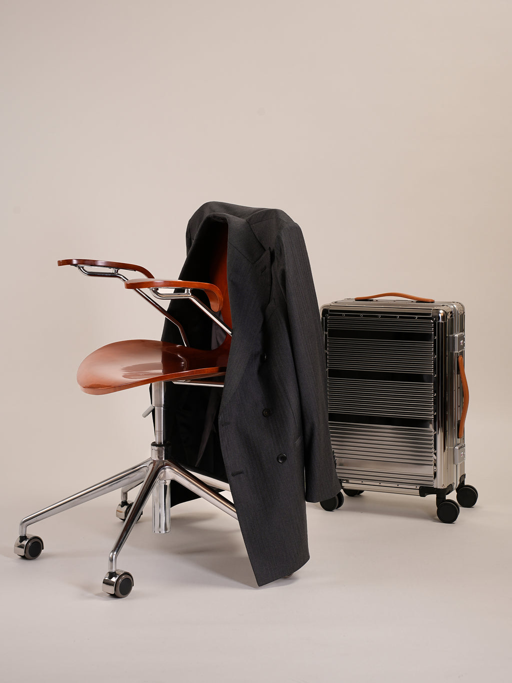 Men's 120S Wool Herringbone Suit